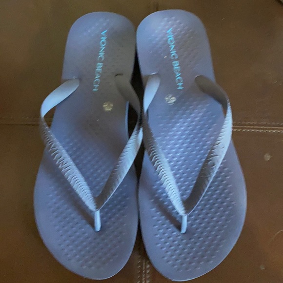 Vionic Other - Vionic beach flip flops new